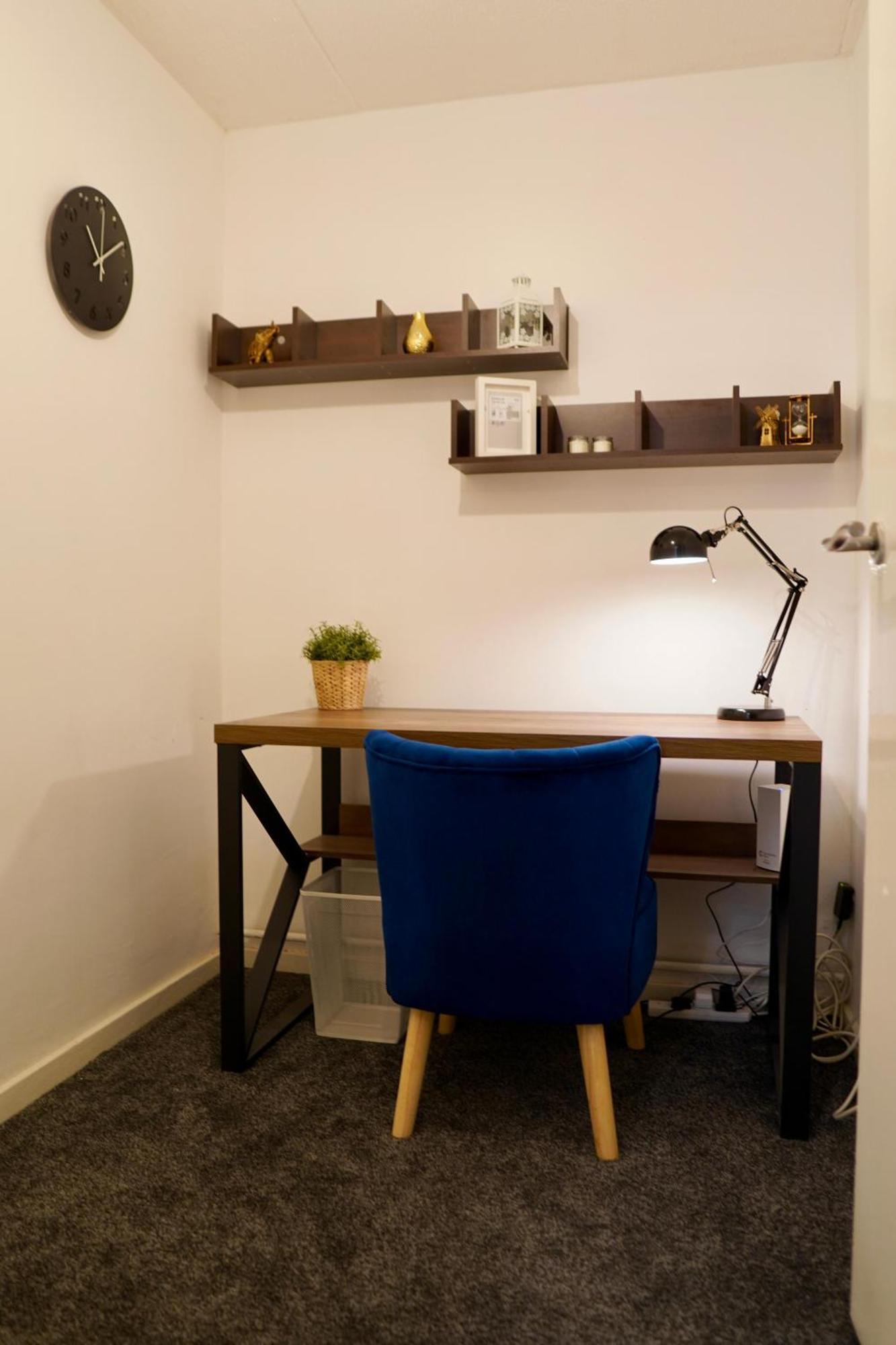 Spacious 1bd Flat Near London, Office, Smart Tv Appartamento *